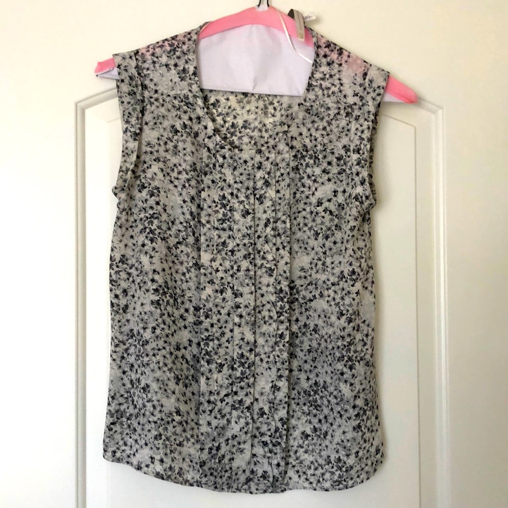 Lauren Conrad LC Sleeveless Blouse, size S